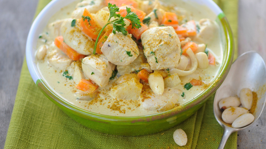 curry-de-poulet-aux-amandes-et-à-lananas