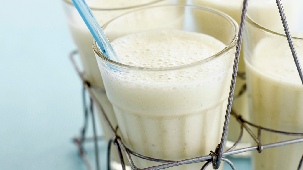 lassi-à-la-banane-et-noix-de-coco