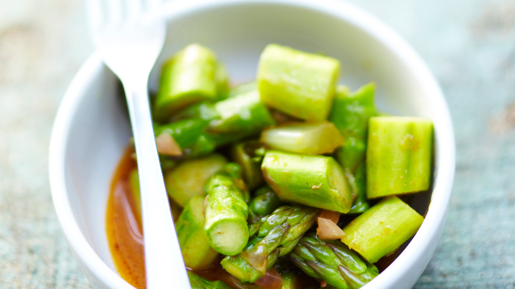 poêlée-dasperges-vertes-au-jus-de-viande