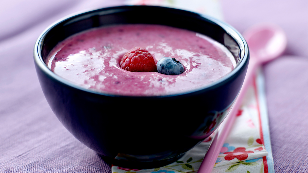 smoothie-lacté-aux-fruits-rouges-miel-et-son