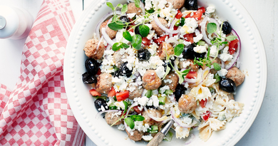 farfalle-à-la-grecque-et-boulettes-de-volaille