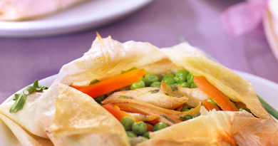 papillote-croustillante-de-volaille-aux-petits-pois-et-carottes