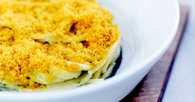 timbale-de-courgette-crue-en-crumble-de-curry-et-curcuma