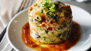 petits-flans-aux-tomates-pommes-de-terre-et-herbes