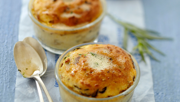 petits-soufflés-de-polenta-aux-pleurotes-et-au-romarin