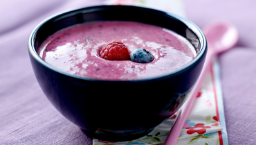 smoothie-lacté-aux-fruits-rouges-miel-et-son