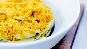 timbale-de-courgette-crue-en-crumble-de-curry-et-curcuma