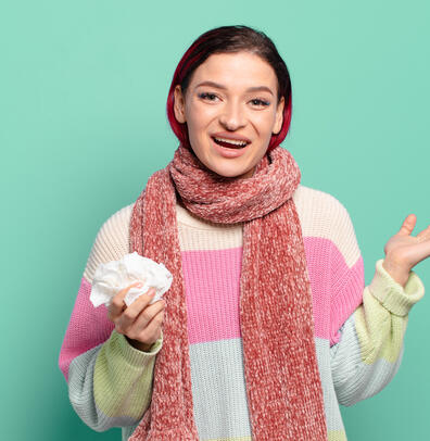 Femme avec un mouchoir