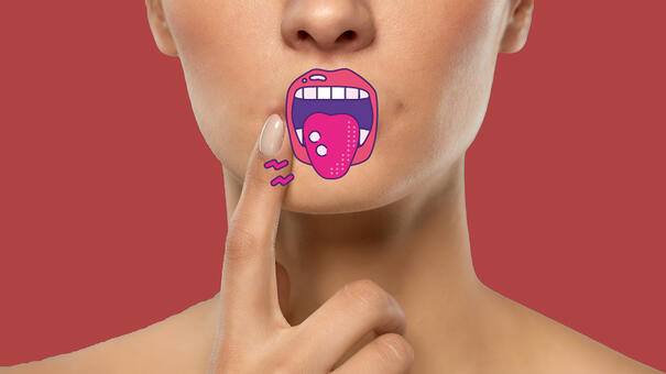 Visuel sur le haut du corps, dessins d'une bouche avec des boutons sur la langue