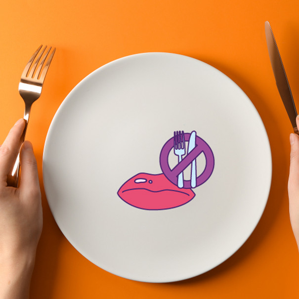 Visuel d'une assiette avec un dessin d'une bouche fermée et des couverts dans un panneau sens interdit