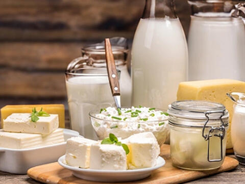 Du lait et divers produits laitier